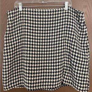 Houndstooth Black and White Skirt
